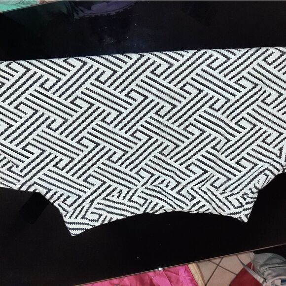 PaperMoon skirt flares out wide, black and white - Picture 5 of 10